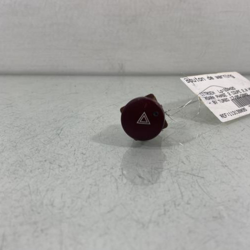 Bouton de warning CITROEN XSARA Photo n°1