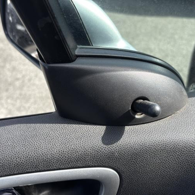 Bouton de coffre PEUGEOT 307 Photo n°18