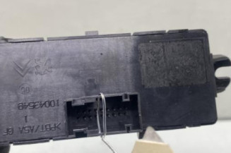 Bouton de warning PEUGEOT 5008 1