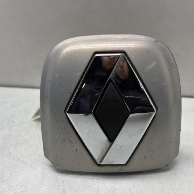 Bouton de coffre RENAULT CLIO 2 Photo n°1