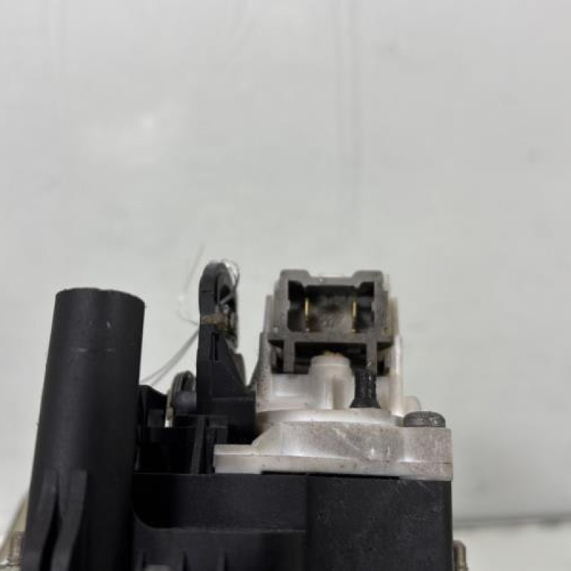 Bouton de coffre RENAULT CLIO 2 Photo n°4