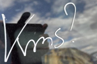 Bouton de coffre RENAULT CLIO 2