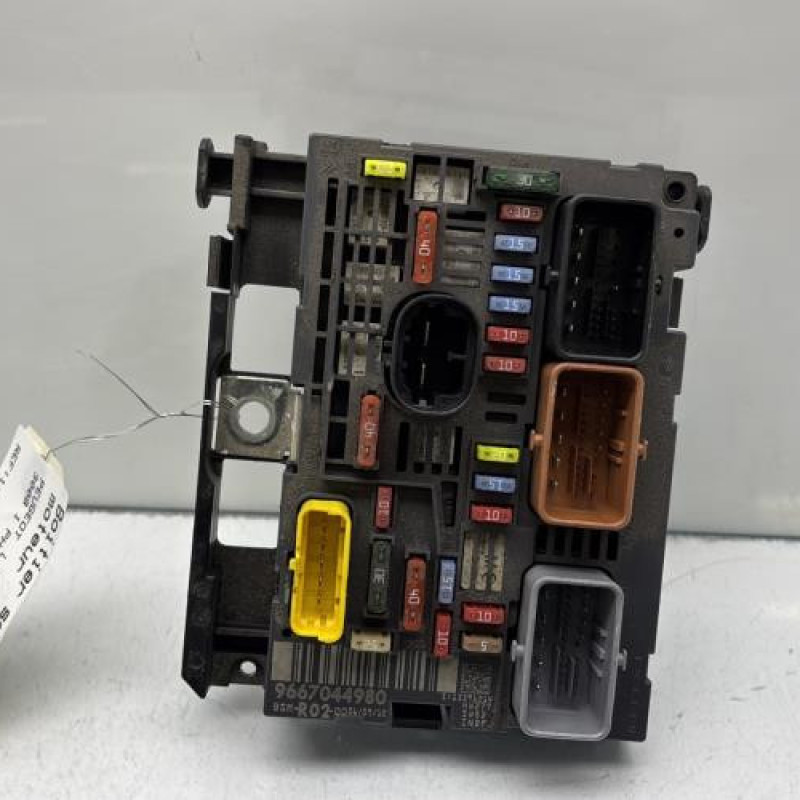 Boitier servitude moteur (BSM) PEUGEOT 3008 1 Photo n°1