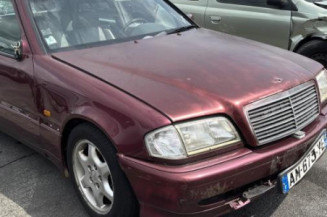 Pare choc arriere MERCEDES CLASSE C 202