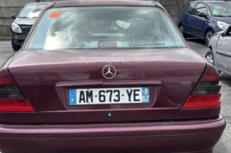 Pare choc arriere MERCEDES CLASSE C 202
