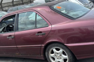 Pare choc arriere MERCEDES CLASSE C 202