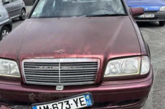 Pare choc arriere MERCEDES CLASSE C 202