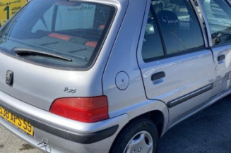 Pare choc arriere PEUGEOT 106