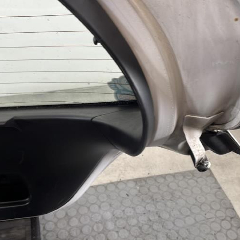 Malle/Hayon arriere PEUGEOT 308 1 Photo n°14