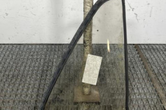 Custode arriere gauche (porte) PEUGEOT 205