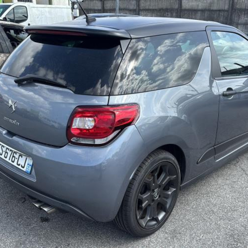 Attache ceinture avant droit CITROEN DS3 Photo n°4