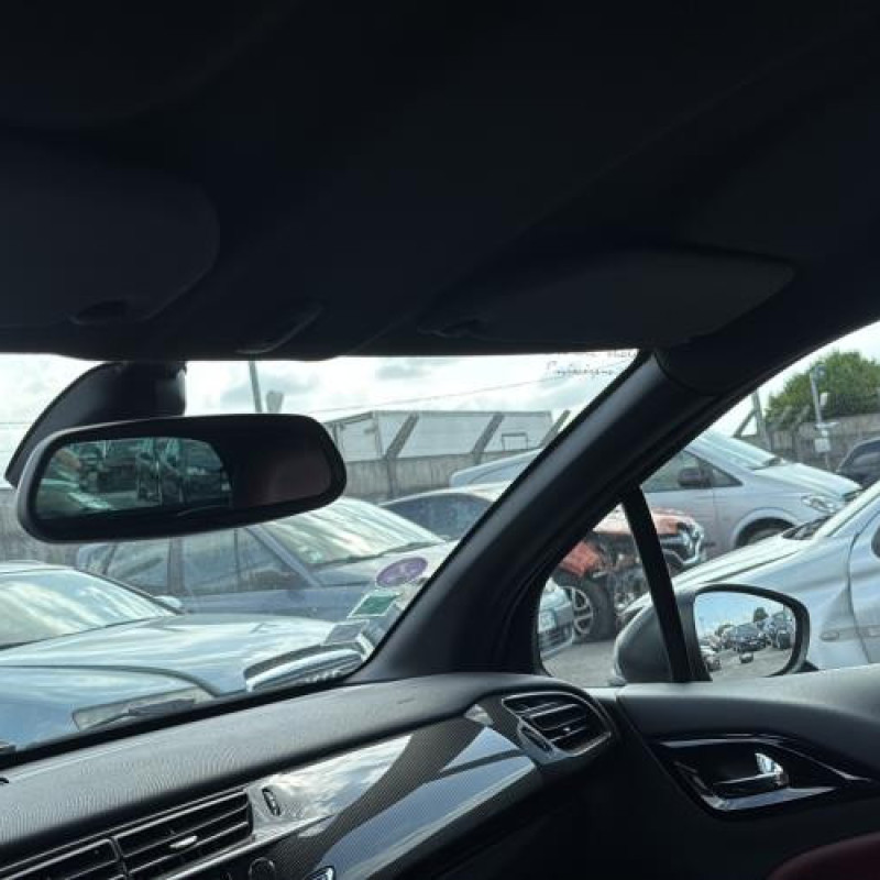 Attache ceinture avant droit CITROEN DS3 Photo n°16