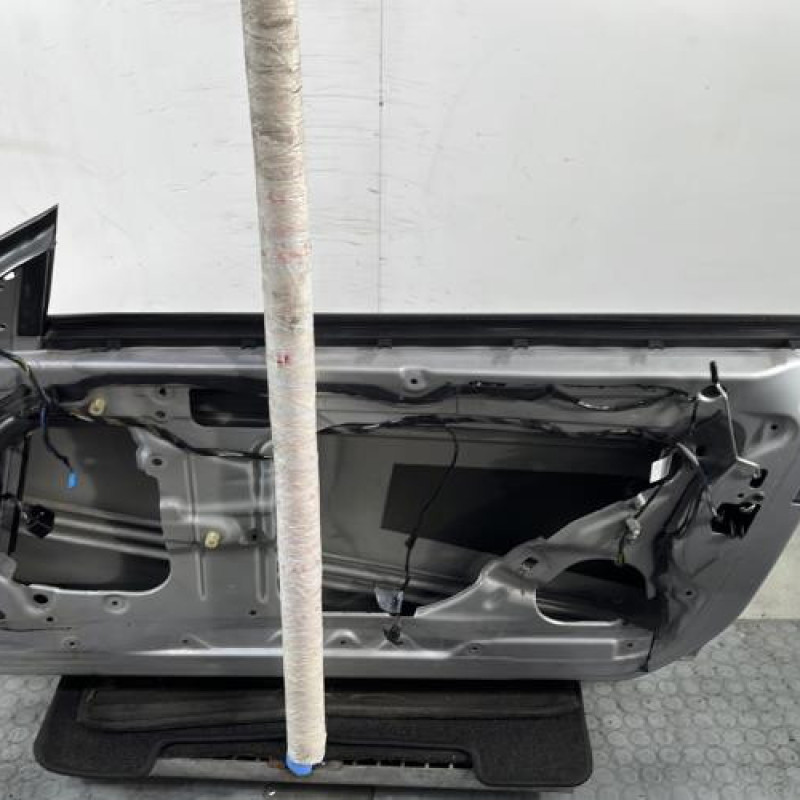 Porte avant droit BMW SERIE 1 E88 Photo n°6