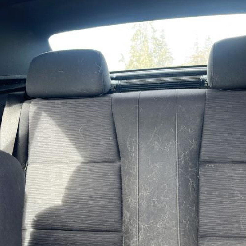 Porte avant droit BMW SERIE 1 E88 Photo n°13