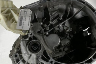 Boite de vitesses PEUGEOT 208 2 Photo n°1