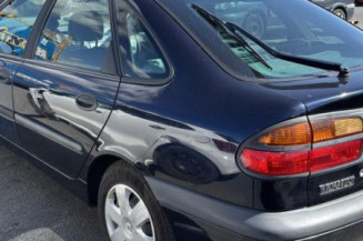 Porte arriere droit RENAULT LAGUNA 1