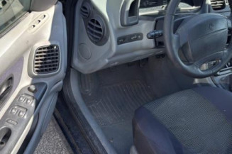 Porte avant droit RENAULT LAGUNA 1