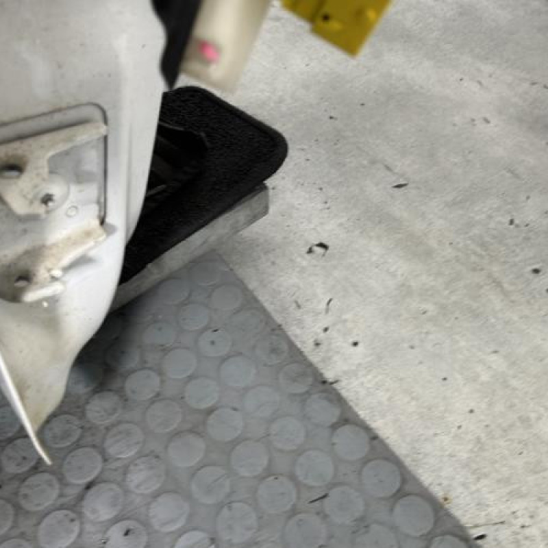 Porte avant droit CITROEN BERLINGO 2 Photo n°5