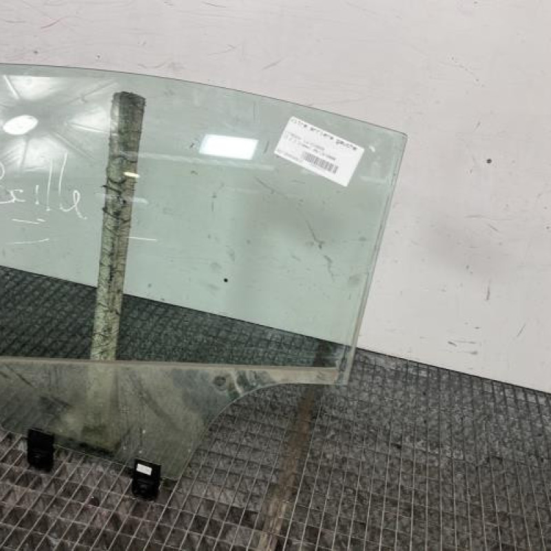 Vitre arriere gauche CITROEN C5 2 Photo n°3