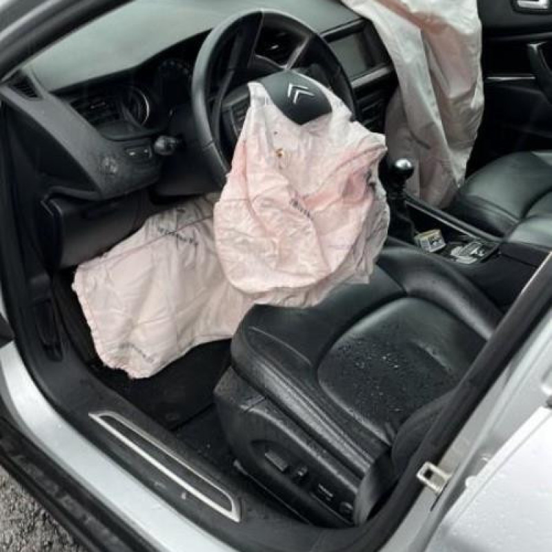 Vitre arriere gauche CITROEN C5 2 Photo n°14