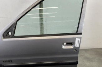 Porte avant gauche PEUGEOT 106 Photo n°1