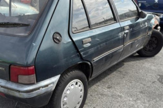 Vitre arriere droit PEUGEOT 205
