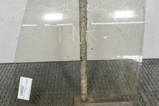 Vitre arriere gauche PEUGEOT 205 Photo n°1