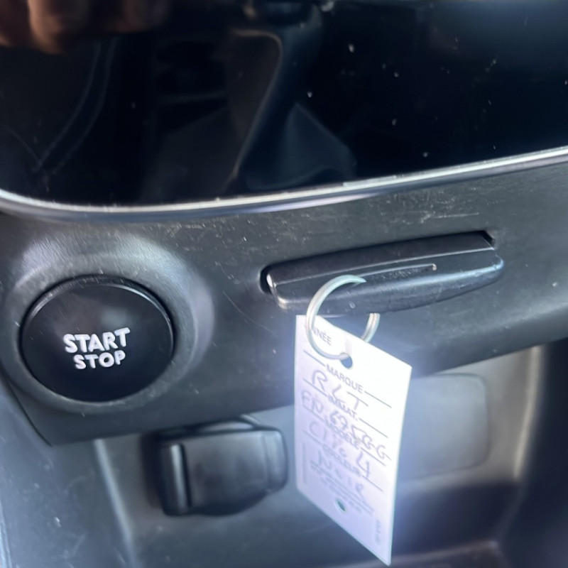 RENAULT CLIO 4 PHASE 2 0.9i - 12V TURBO TCE 90 Photo n°10