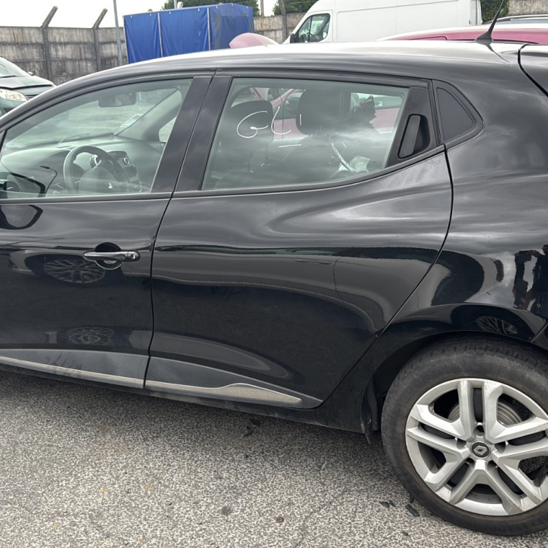 RENAULT CLIO 4 PHASE 2 0.9i - 12V TURBO TCE 90 Photo n°17