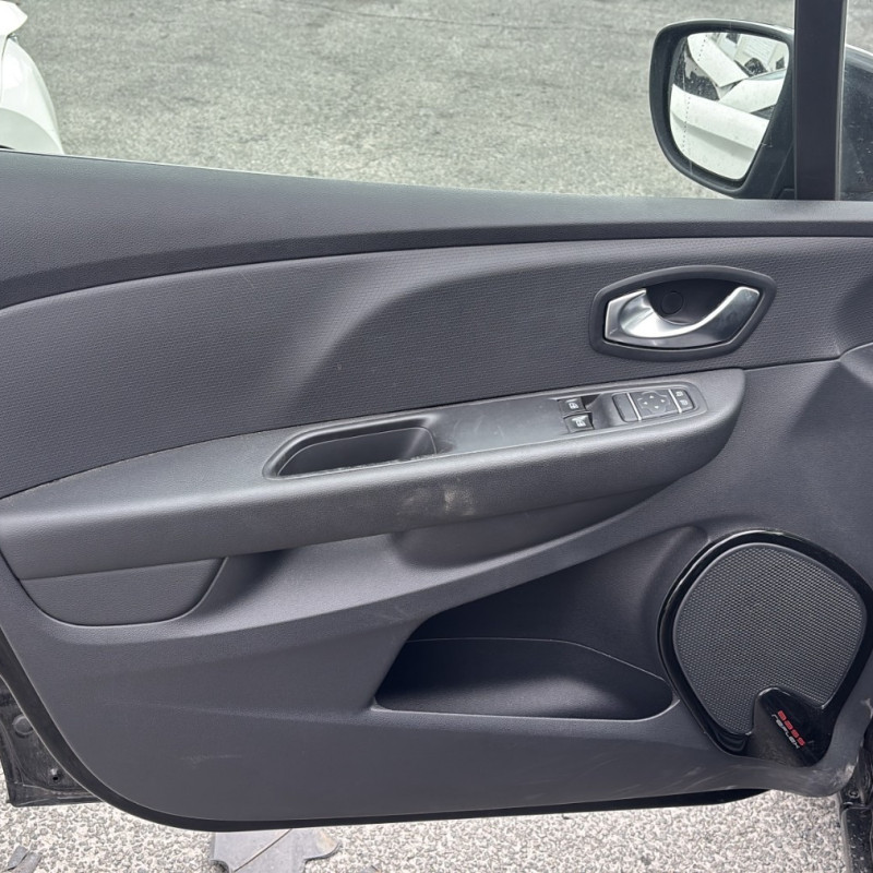 RENAULT CLIO 4 PHASE 2 0.9i - 12V TURBO TCE 90 Photo n°20