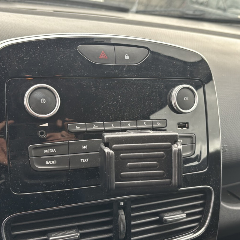 RENAULT CLIO 4 PHASE 2 0.9i - 12V TURBO TCE 90 Photo n°26