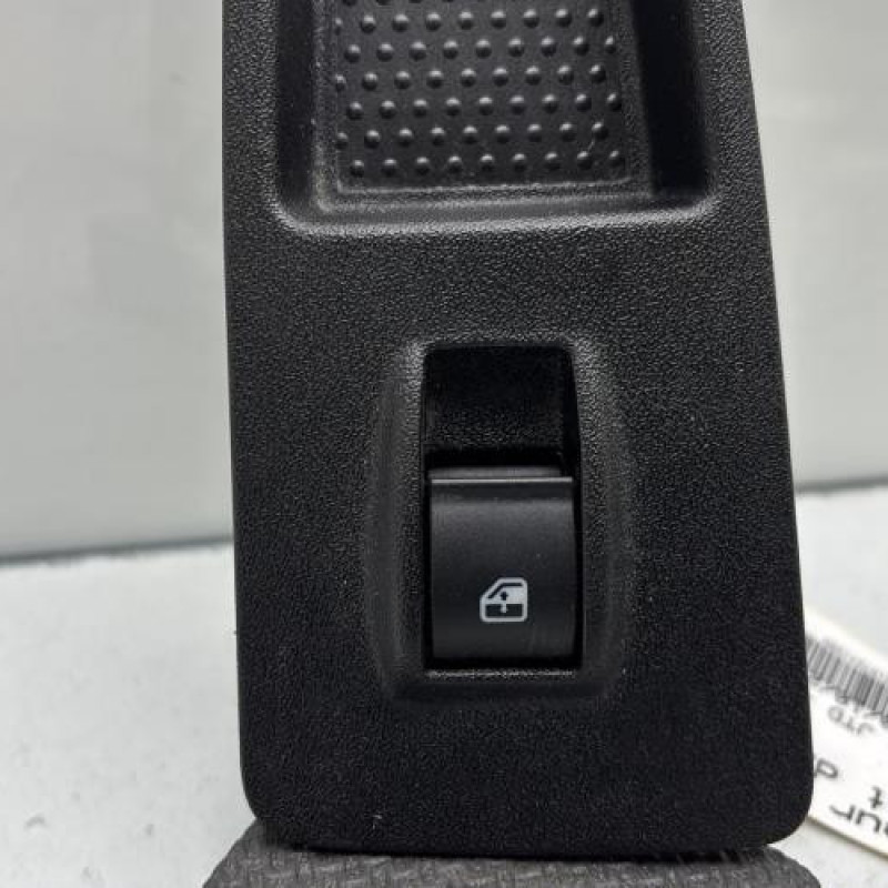 Interrupteur de leve vitre avant droit FIAT GRANDE PUNTO Photo n°3