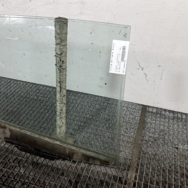 Vitre arriere droit HYUNDAI I 10 1 Photo n°3
