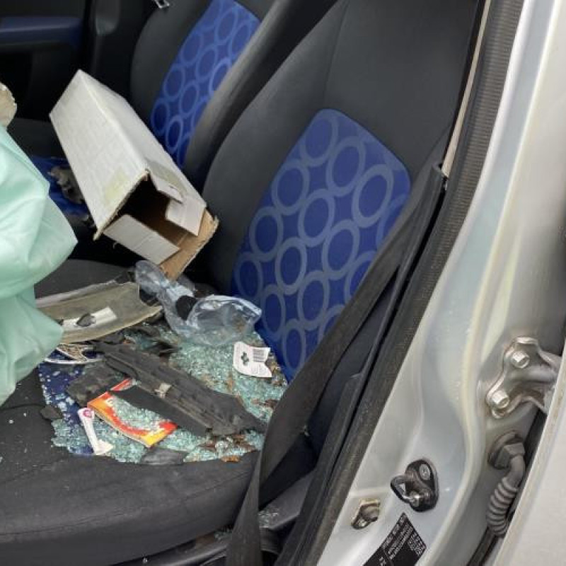 Vitre arriere droit HYUNDAI I 10 1 Photo n°15