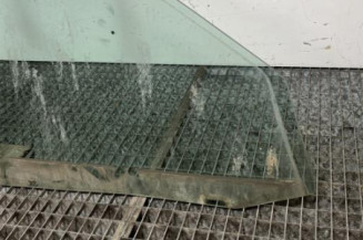 Vitre avant droit VOLKSWAGEN GOLF 4