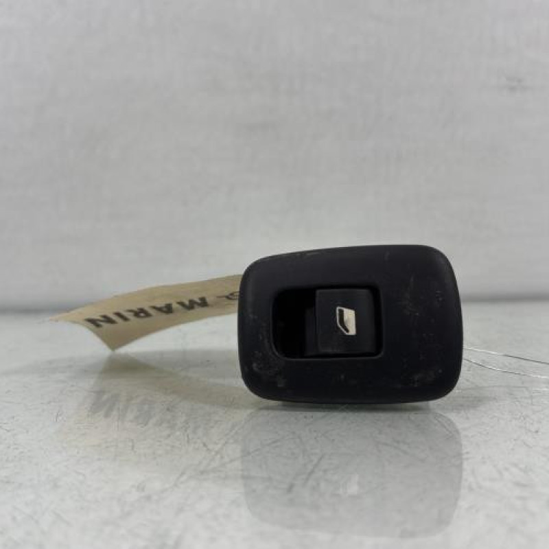 Interrupteur de leve vitre arriere droit PEUGEOT 508 1 Photo n°1