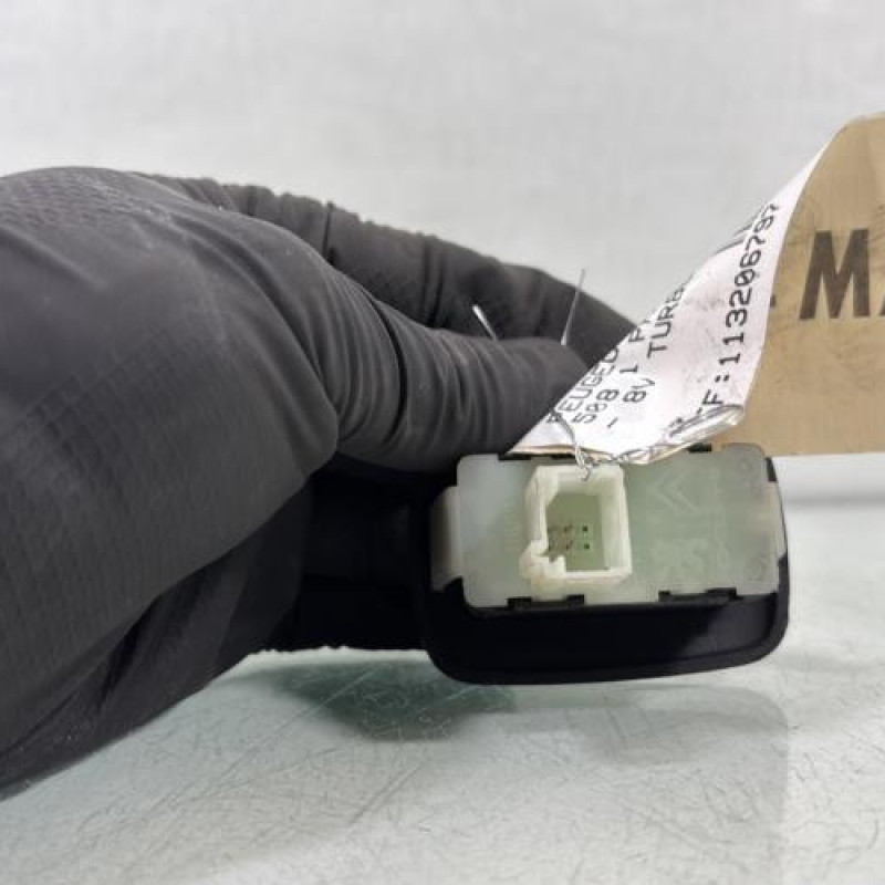 Interrupteur de leve vitre arriere droit PEUGEOT 508 1 Photo n°4