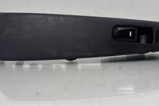 Interrupteur de leve vitre arriere droit HYUNDAI IX 35 Photo n°1