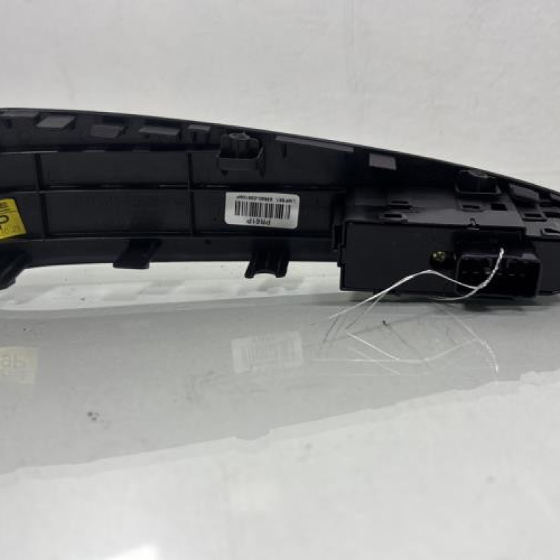 Interrupteur de leve vitre arriere droit HYUNDAI IX 35 Photo n°3