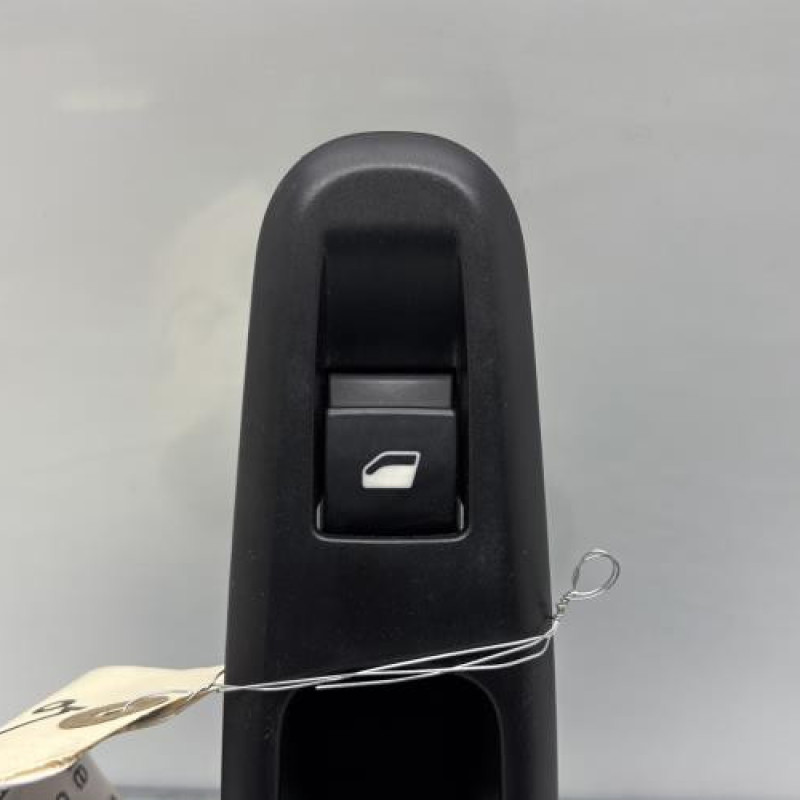 Interrupteur de leve vitre arriere gauche CITROEN C4 PICASSO 2 Photo n°2