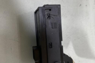 Interrupteur de leve vitre avant droit OPEL ASTRA K