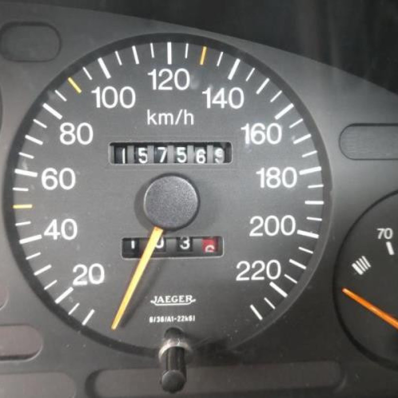 Volant PEUGEOT 405 Photo n°16