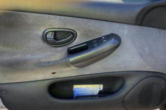 Interrupteur de leve vitre avant gauche PEUGEOT 406