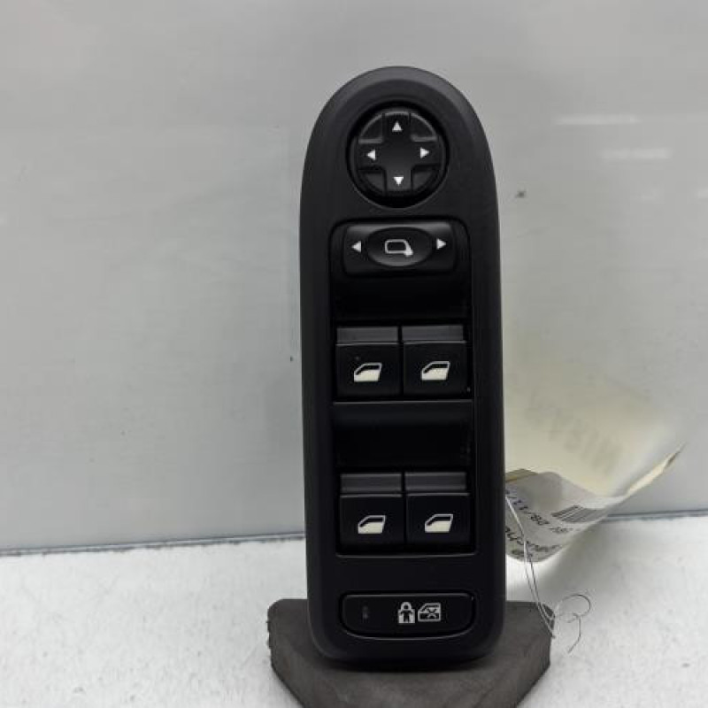 Interrupteur de leve vitre avant gauche PEUGEOT 308 1 Photo n°1