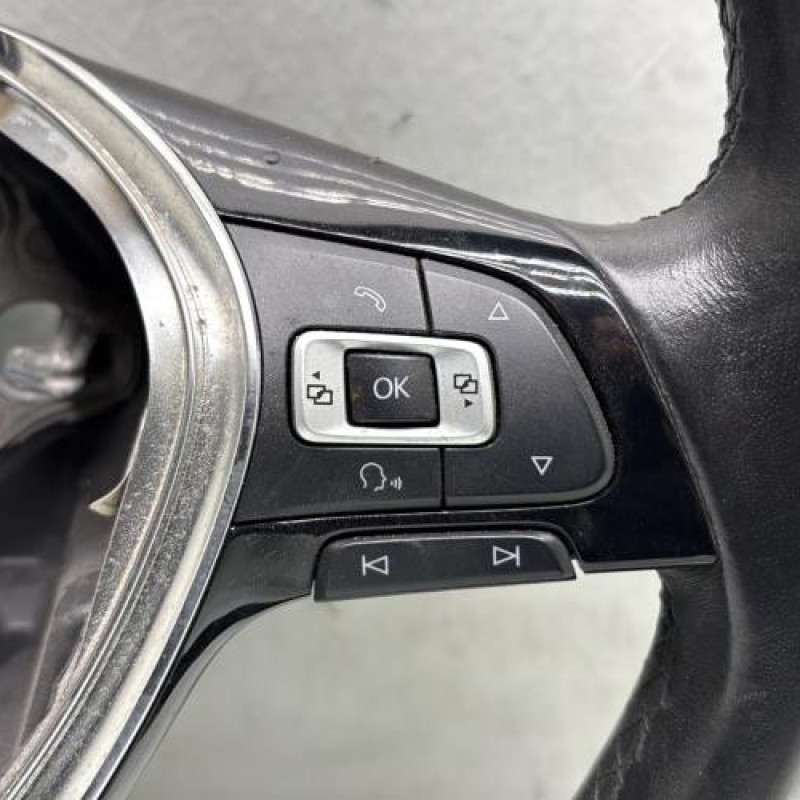 Volant VOLKSWAGEN GOLF 7 Photo n°4