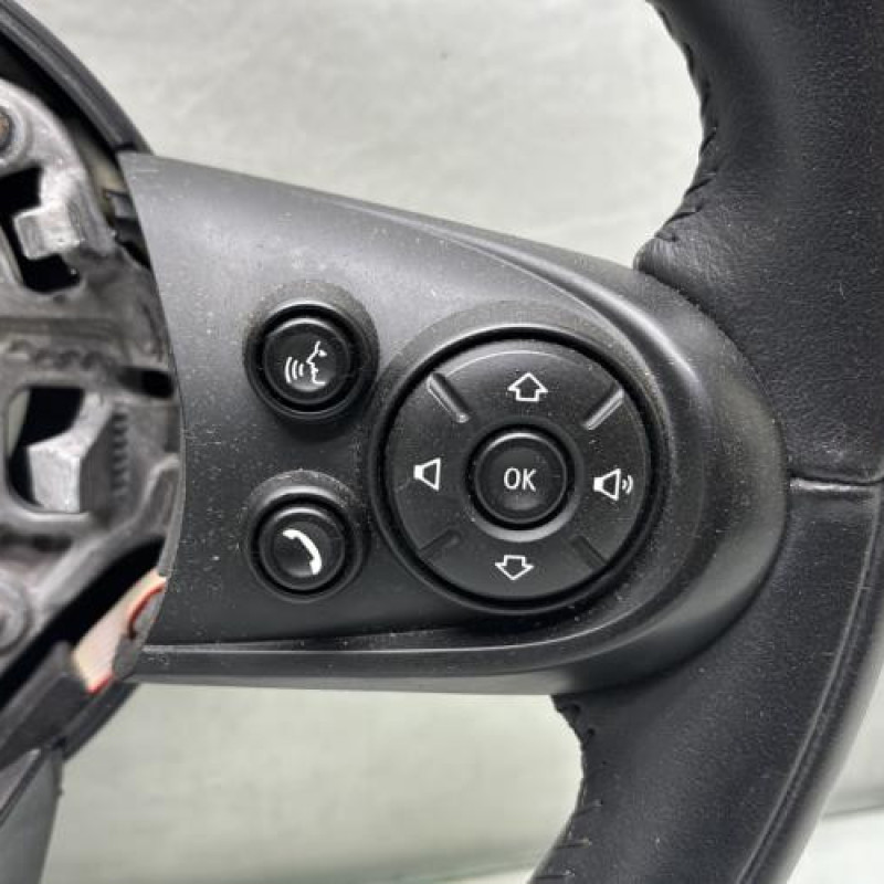 Volant MINI MINI 3 F55 Photo n°3