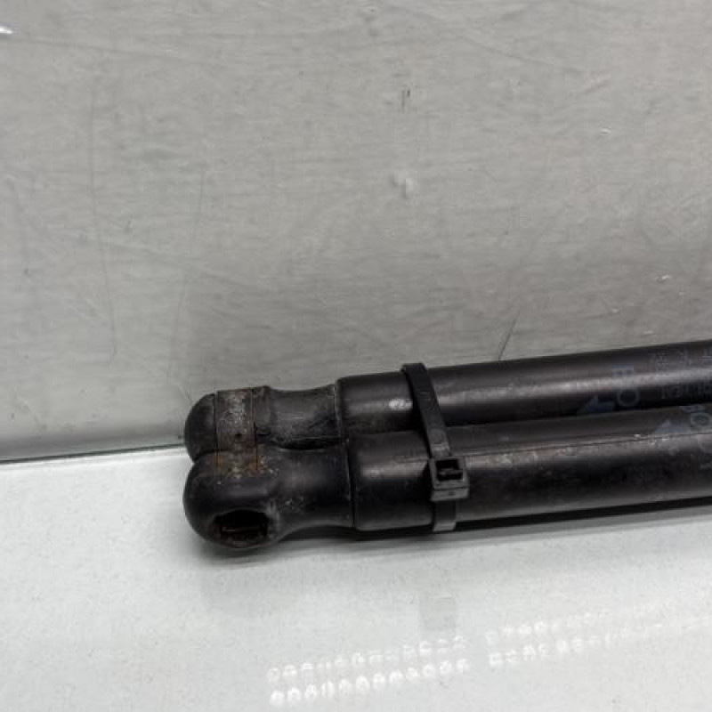 Verin de coffre DODGE CALIBER Photo n°3