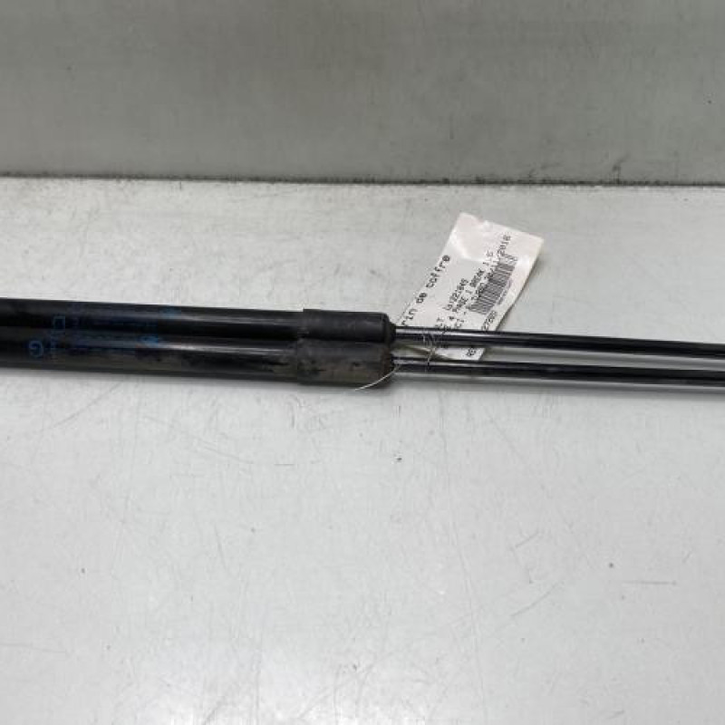 Verin de coffre RENAULT MEGANE 4 Photo n°1