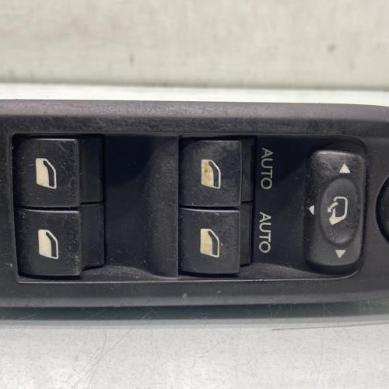 Interrupteur de leve vitre avant gauche CITROEN C3 2 Photo n°1