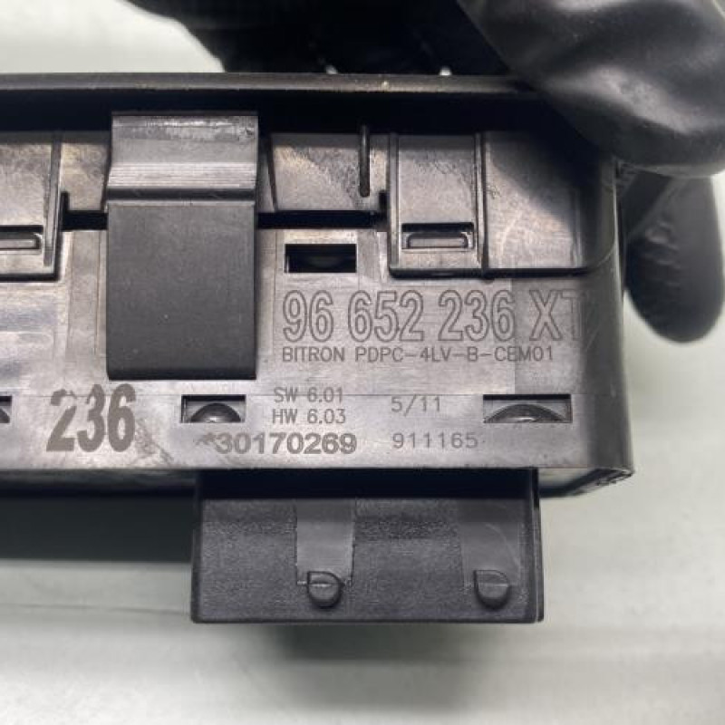 Interrupteur de leve vitre avant gauche CITROEN C3 2 Photo n°4